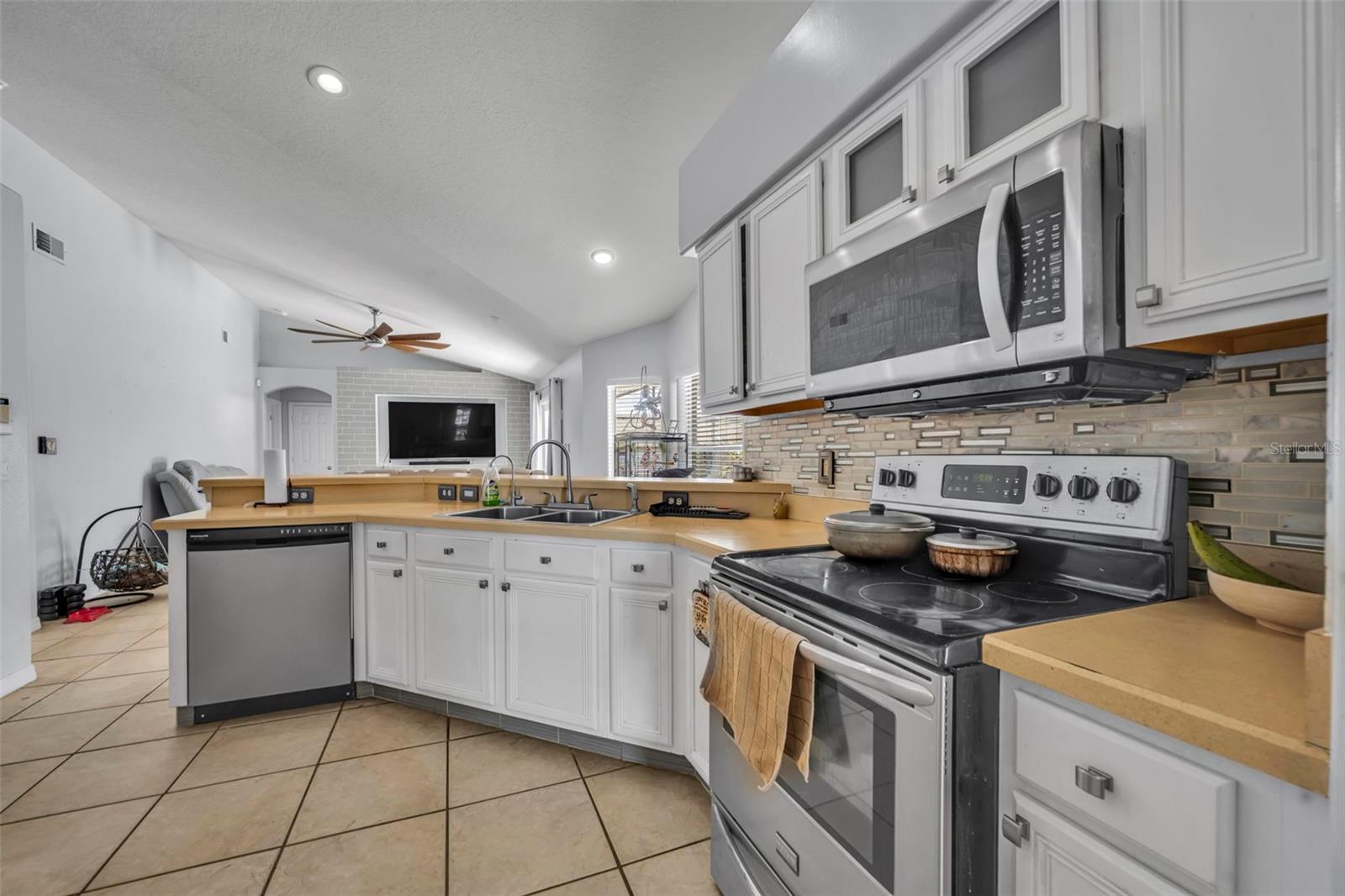 15115 GREATER GROVES BLVD, CLERMONT, FL, 34714