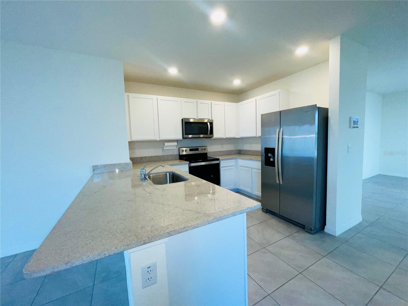 17043 OVAL RUM DR, WIMAUMA, FL, 33598