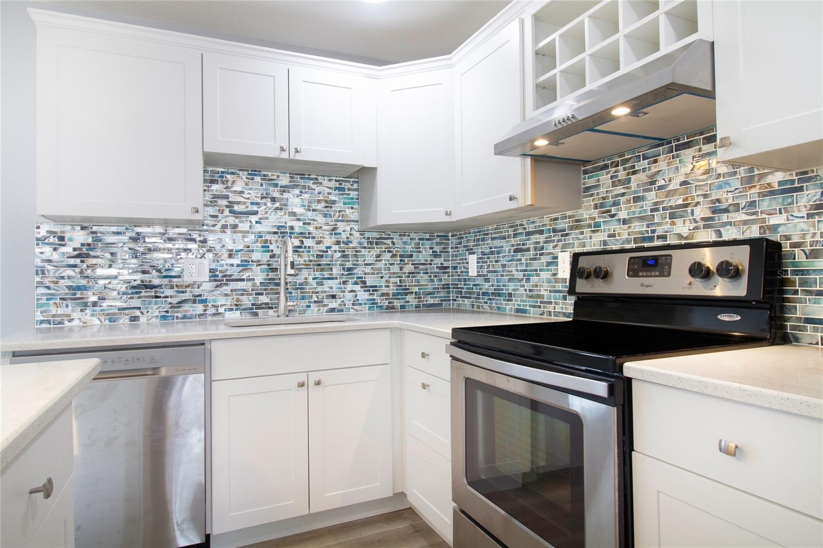 4470 MAINLANDS BLVD W, PINELLAS PARK, FL, 33782