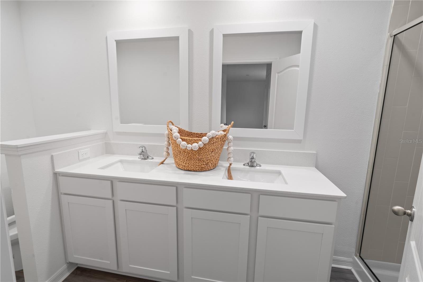 563 BAY LEAF DR, KISSIMMEE, FL, 34759
