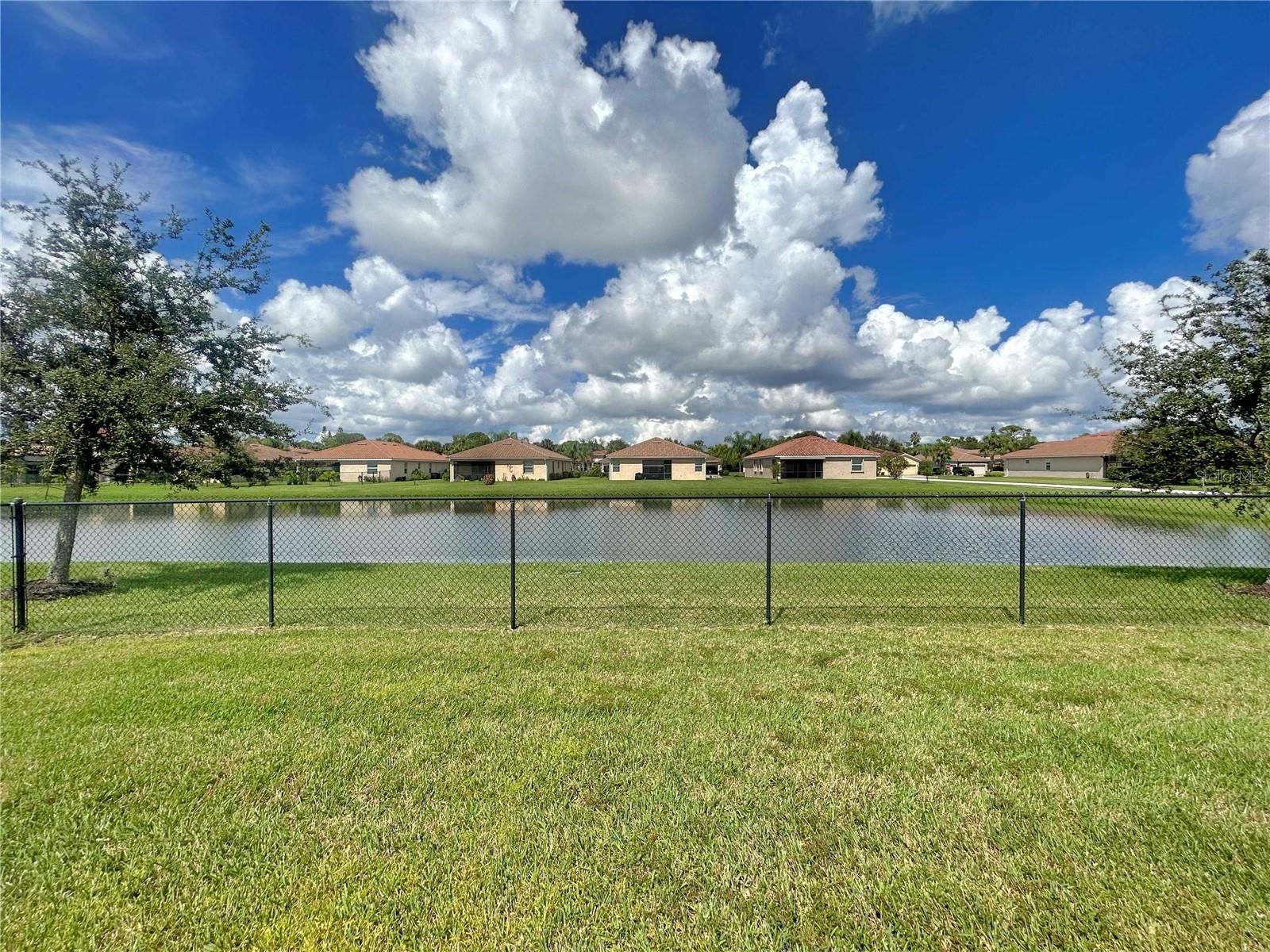 2571 LAURENTINA LN, CAPE CORAL, FL, 33909