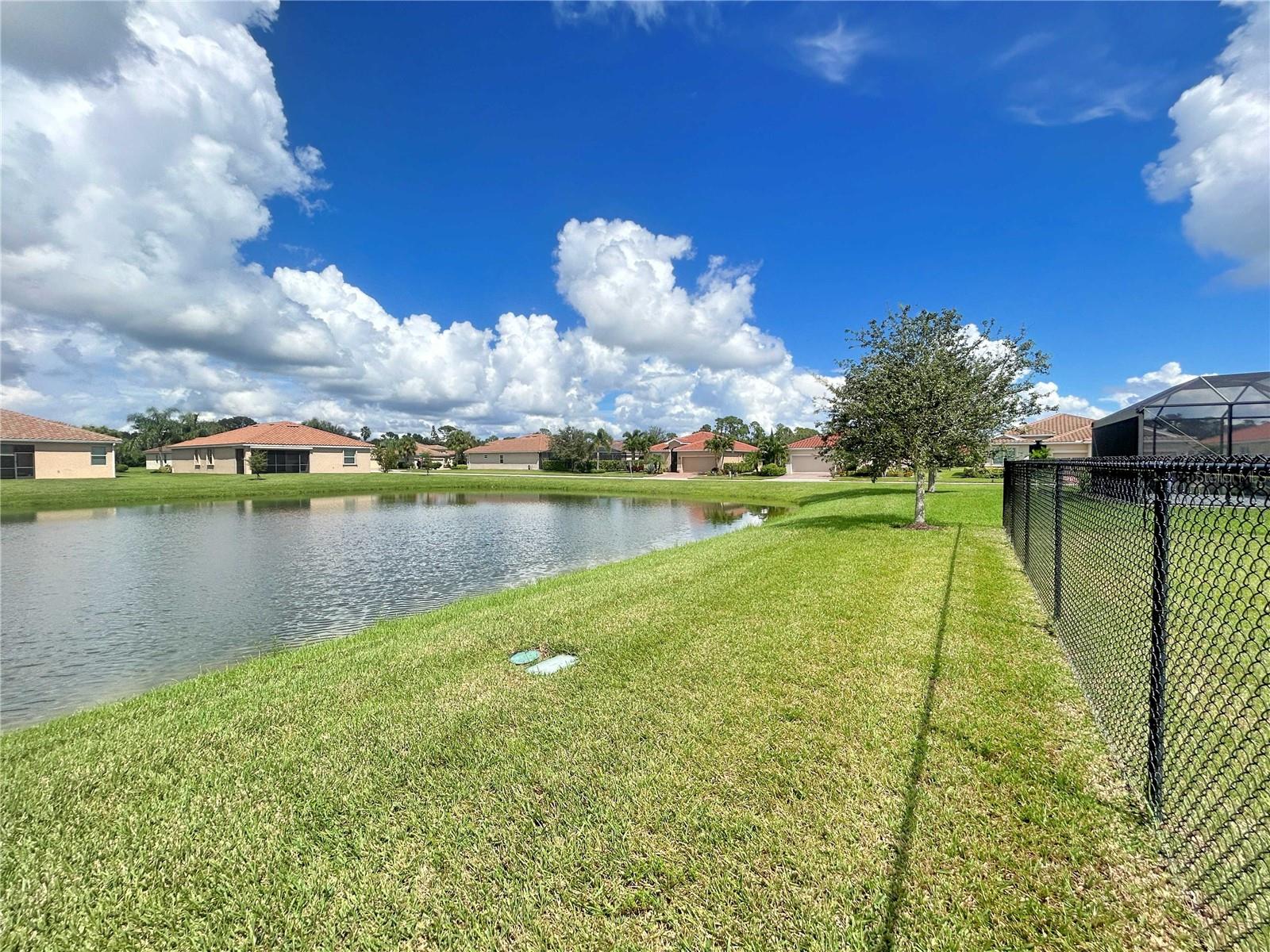2571 LAURENTINA LN, CAPE CORAL, FL, 33909