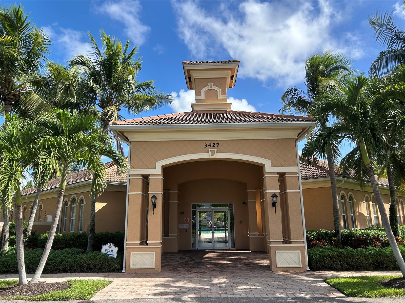 2571 LAURENTINA LN, CAPE CORAL, FL, 33909