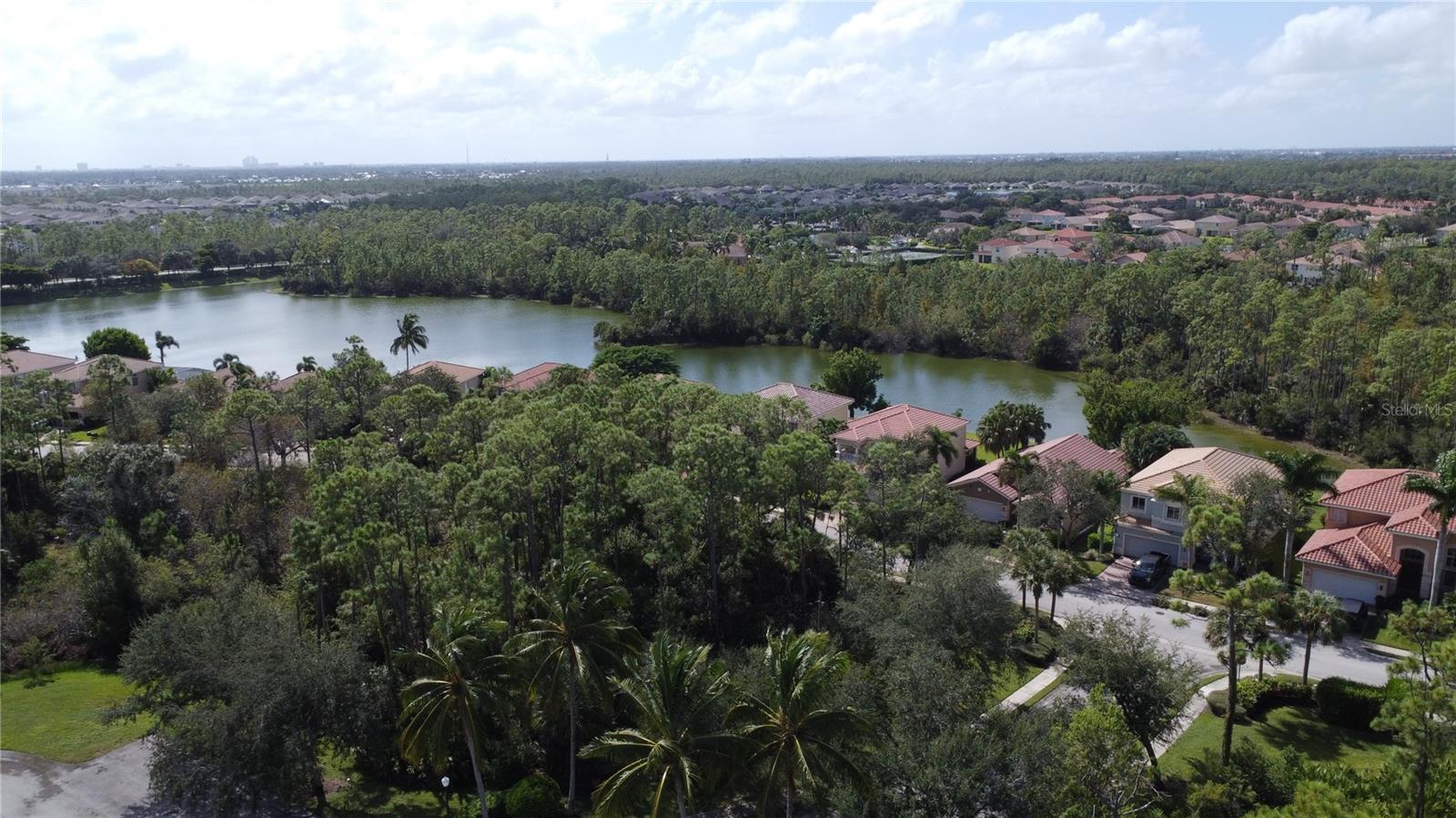 2571 LAURENTINA LN, CAPE CORAL, FL, 33909
