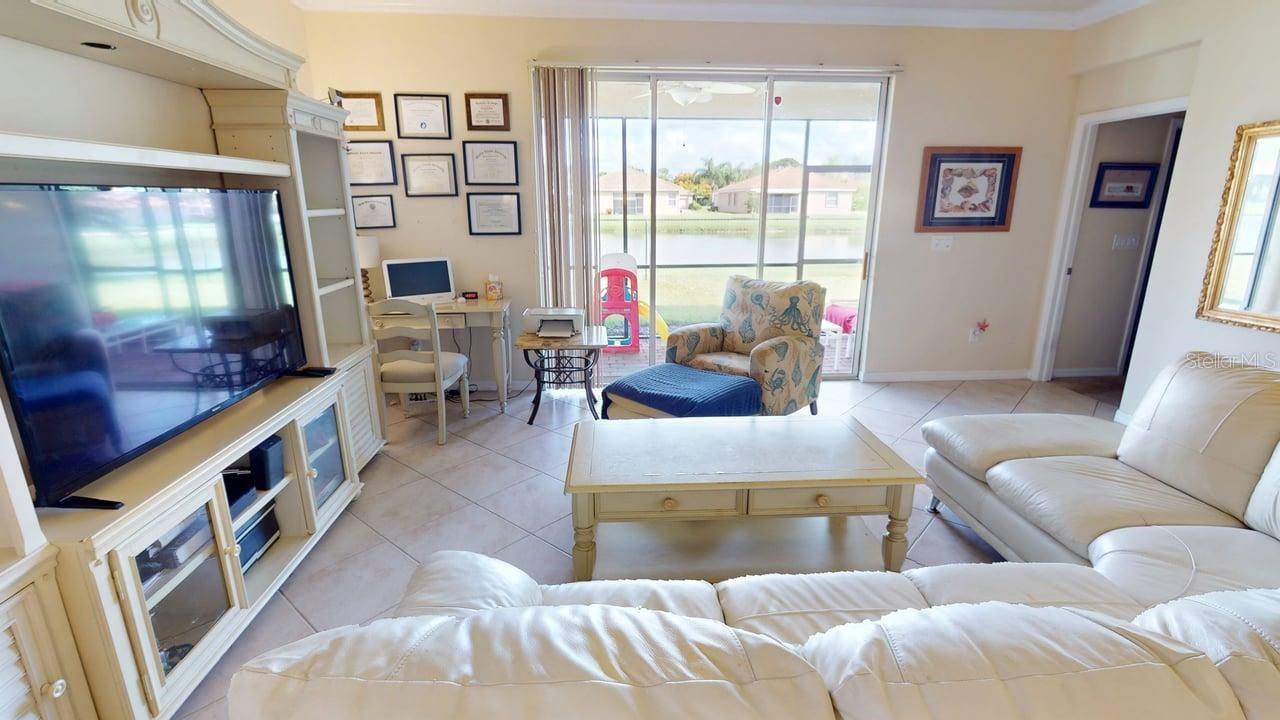 2571 LAURENTINA LN, CAPE CORAL, FL, 33909
