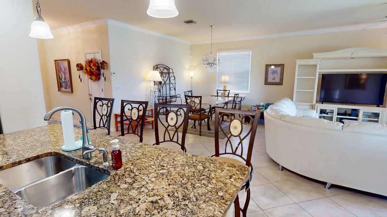 2571 LAURENTINA LN, CAPE CORAL, FL, 33909