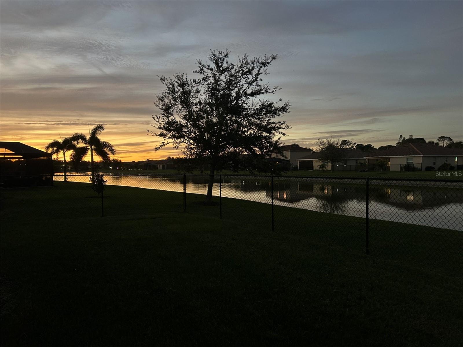 2571 LAURENTINA LN, CAPE CORAL, FL, 33909