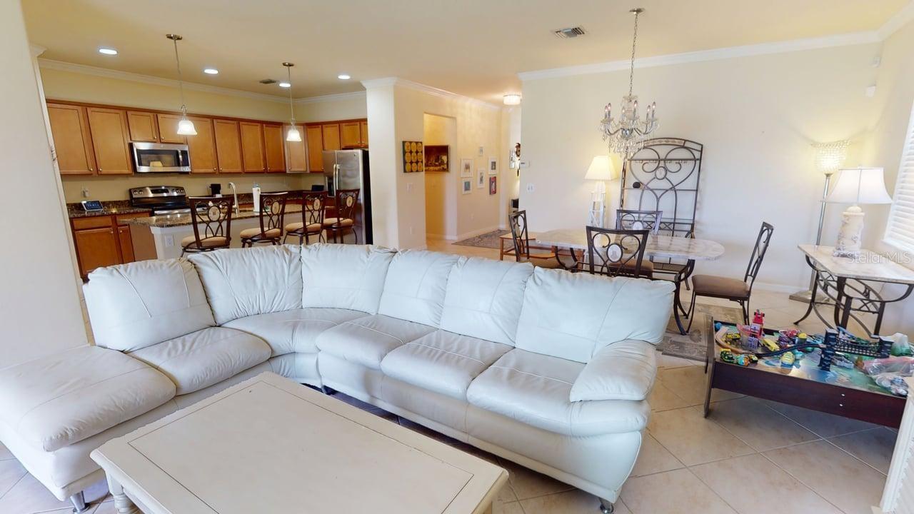2571 LAURENTINA LN, CAPE CORAL, FL, 33909