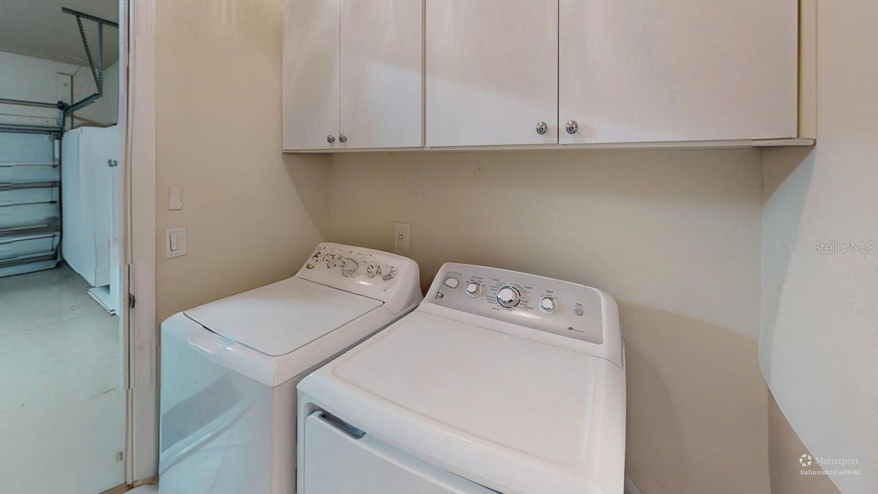 2571 LAURENTINA LN, CAPE CORAL, FL, 33909