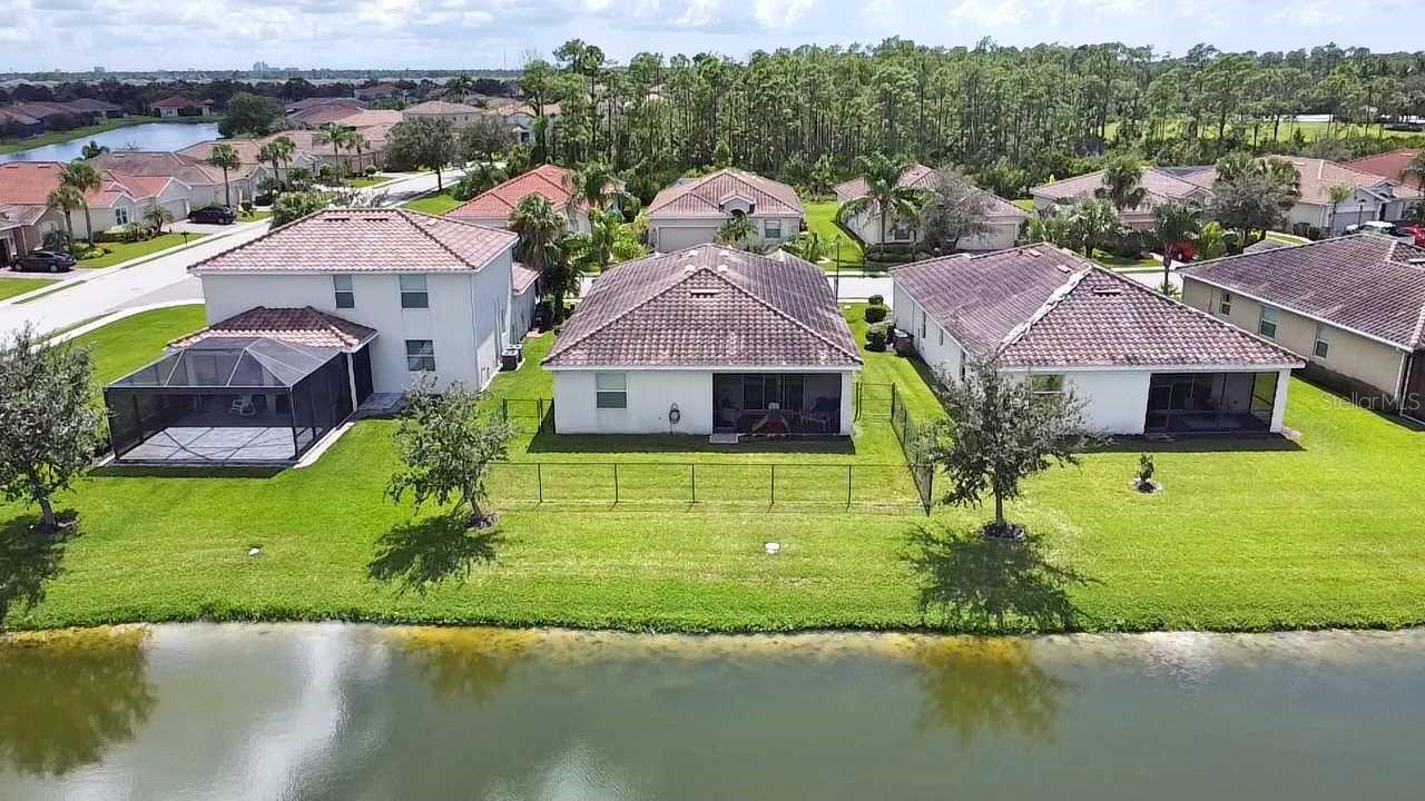 2571 LAURENTINA LN, CAPE CORAL, FL, 33909