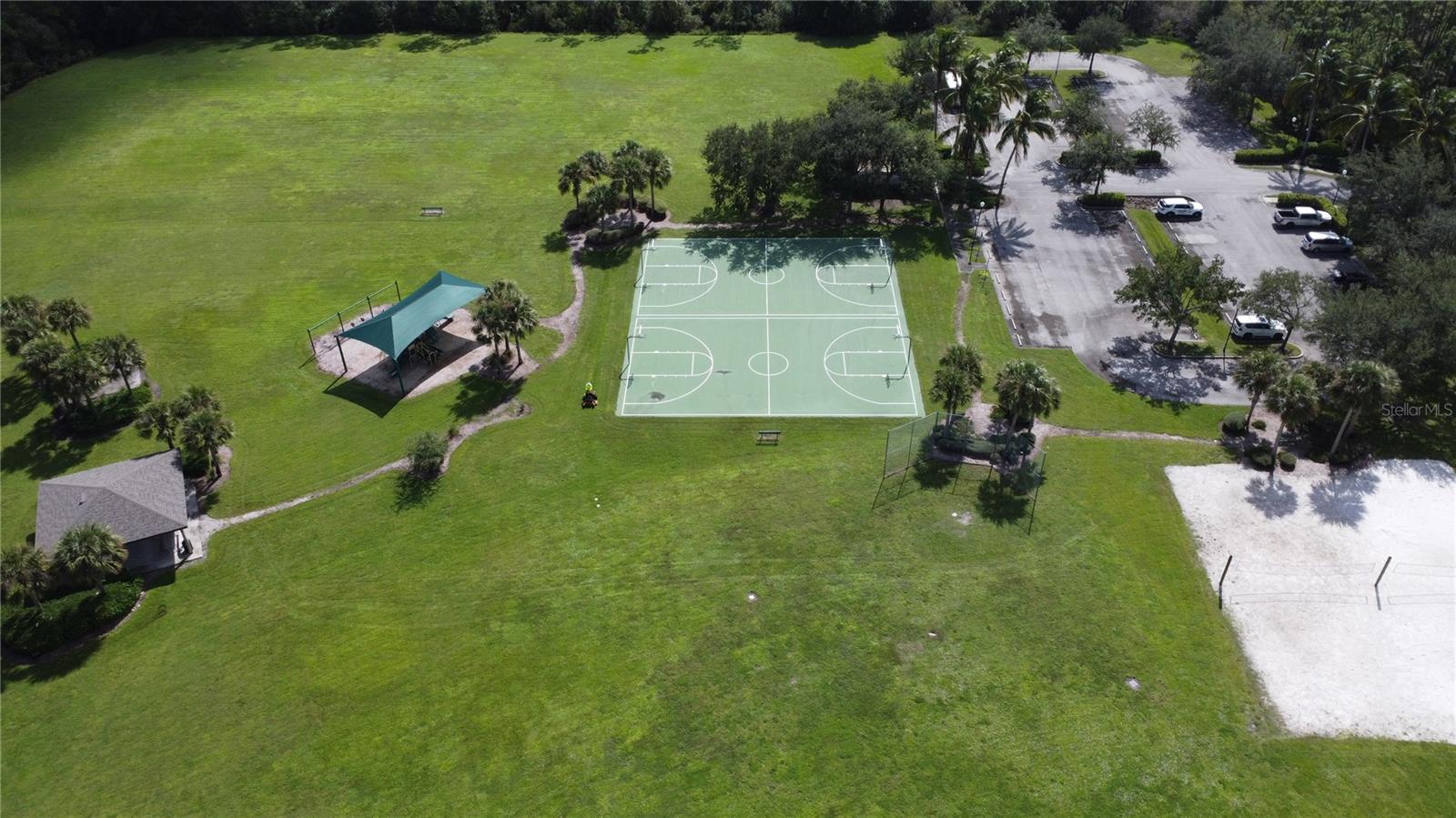 2571 LAURENTINA LN, CAPE CORAL, FL, 33909