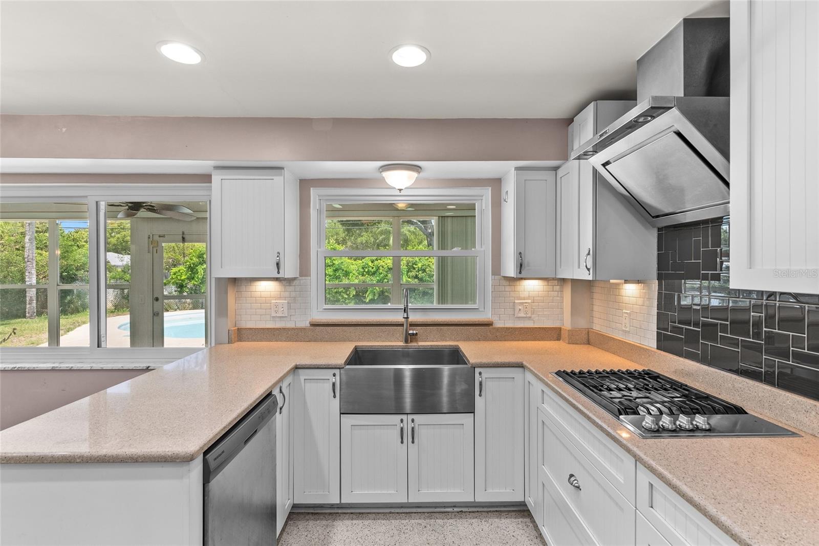 1341 RANCHWOOD DR, CLEARWATER, FL, 33764