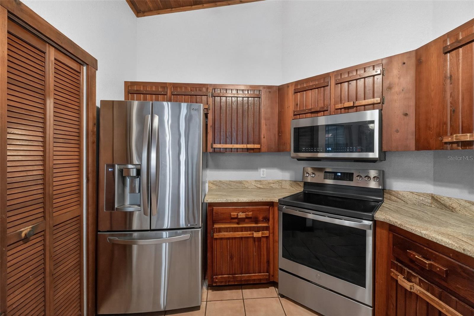 1250 SAINT ANNE SHRINE RD, LAKE WALES, FL, 33898