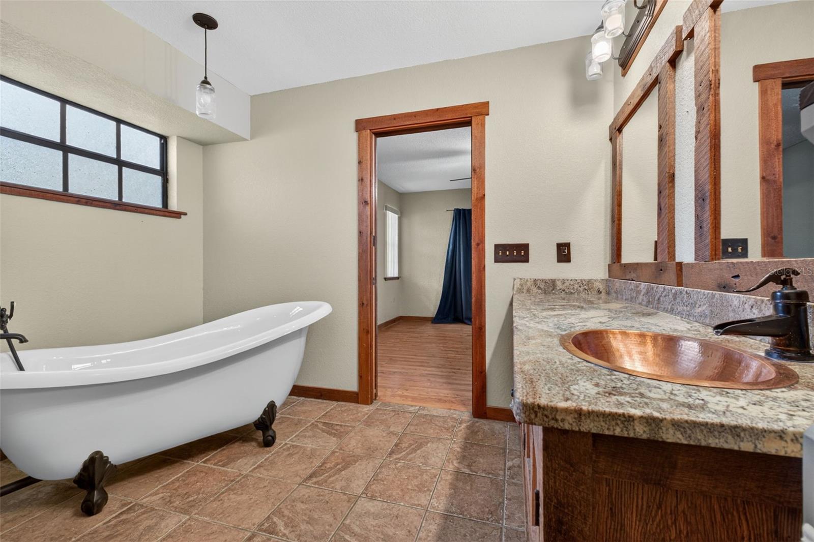 1250 SAINT ANNE SHRINE RD, LAKE WALES, FL, 33898