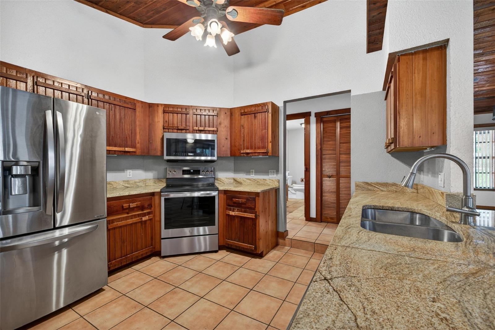 1250 SAINT ANNE SHRINE RD, LAKE WALES, FL, 33898