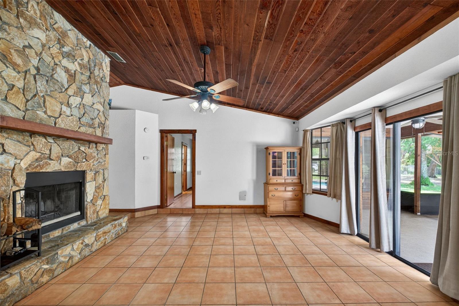 1250 SAINT ANNE SHRINE RD, LAKE WALES, FL, 33898