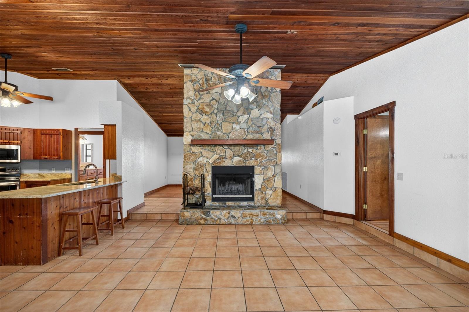 1250 SAINT ANNE SHRINE RD, LAKE WALES, FL, 33898