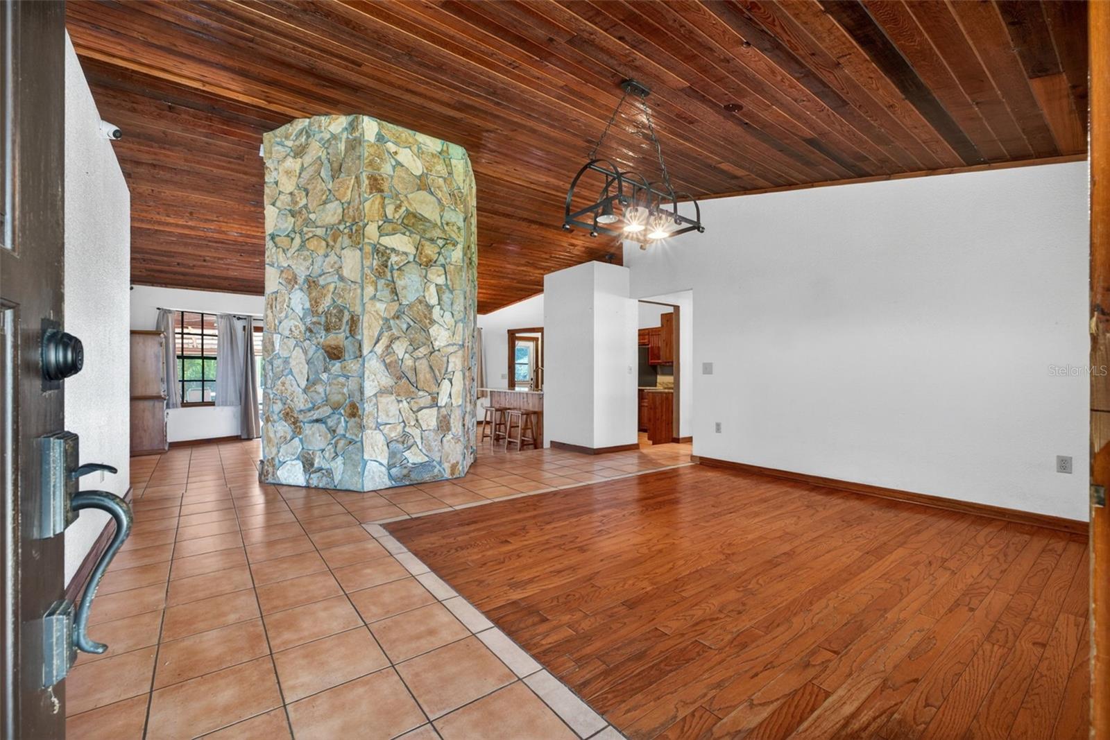 1250 SAINT ANNE SHRINE RD, LAKE WALES, FL, 33898
