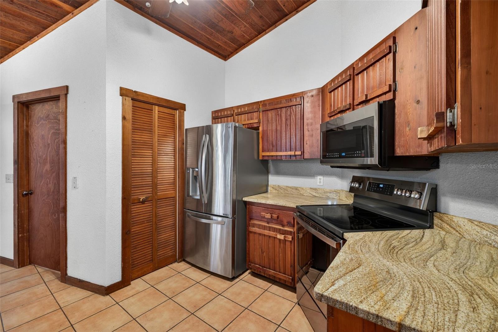1250 SAINT ANNE SHRINE RD, LAKE WALES, FL, 33898