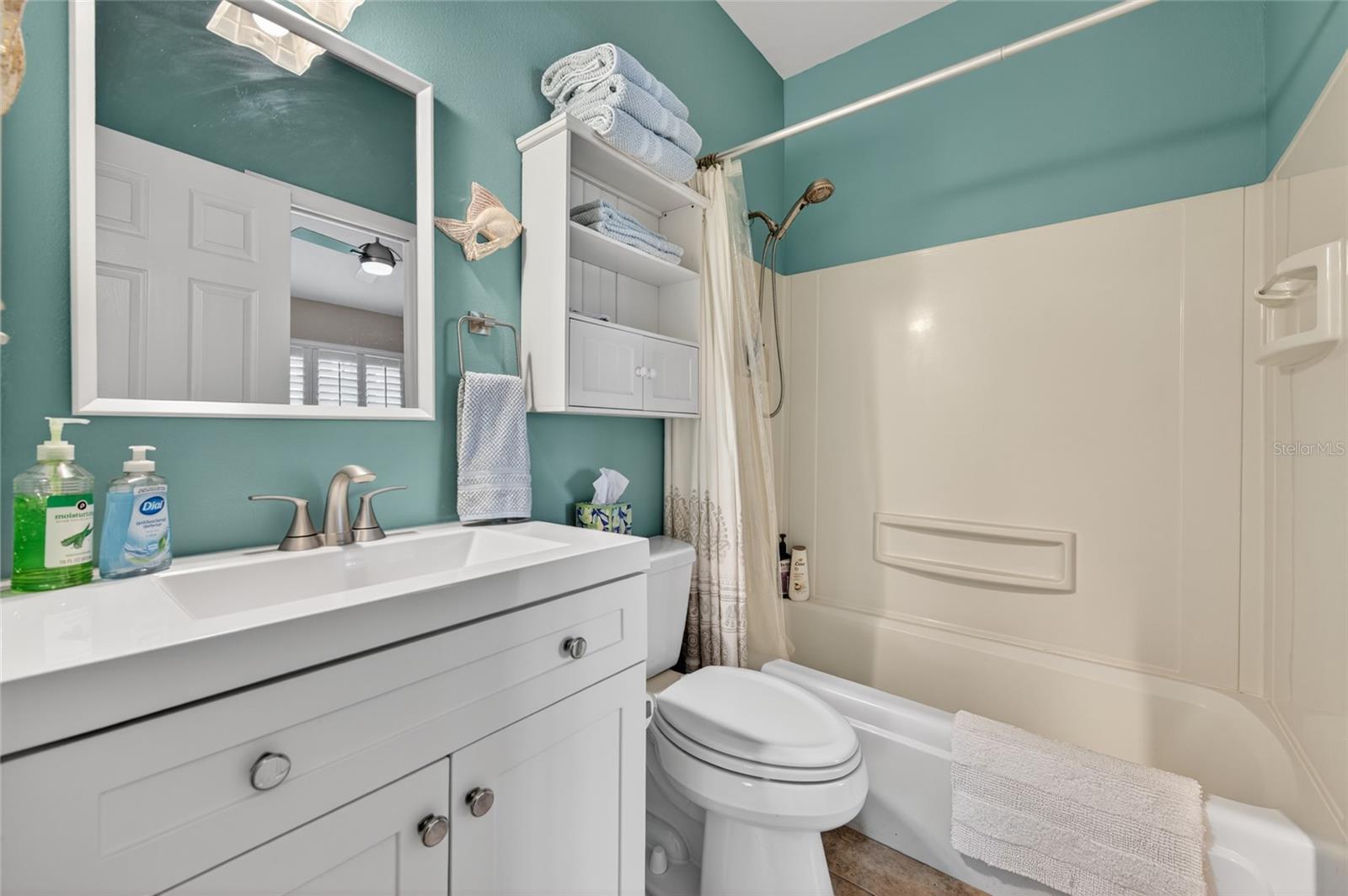 8243 RIVIERA SHORE CT, ORLANDO, FL, 32817