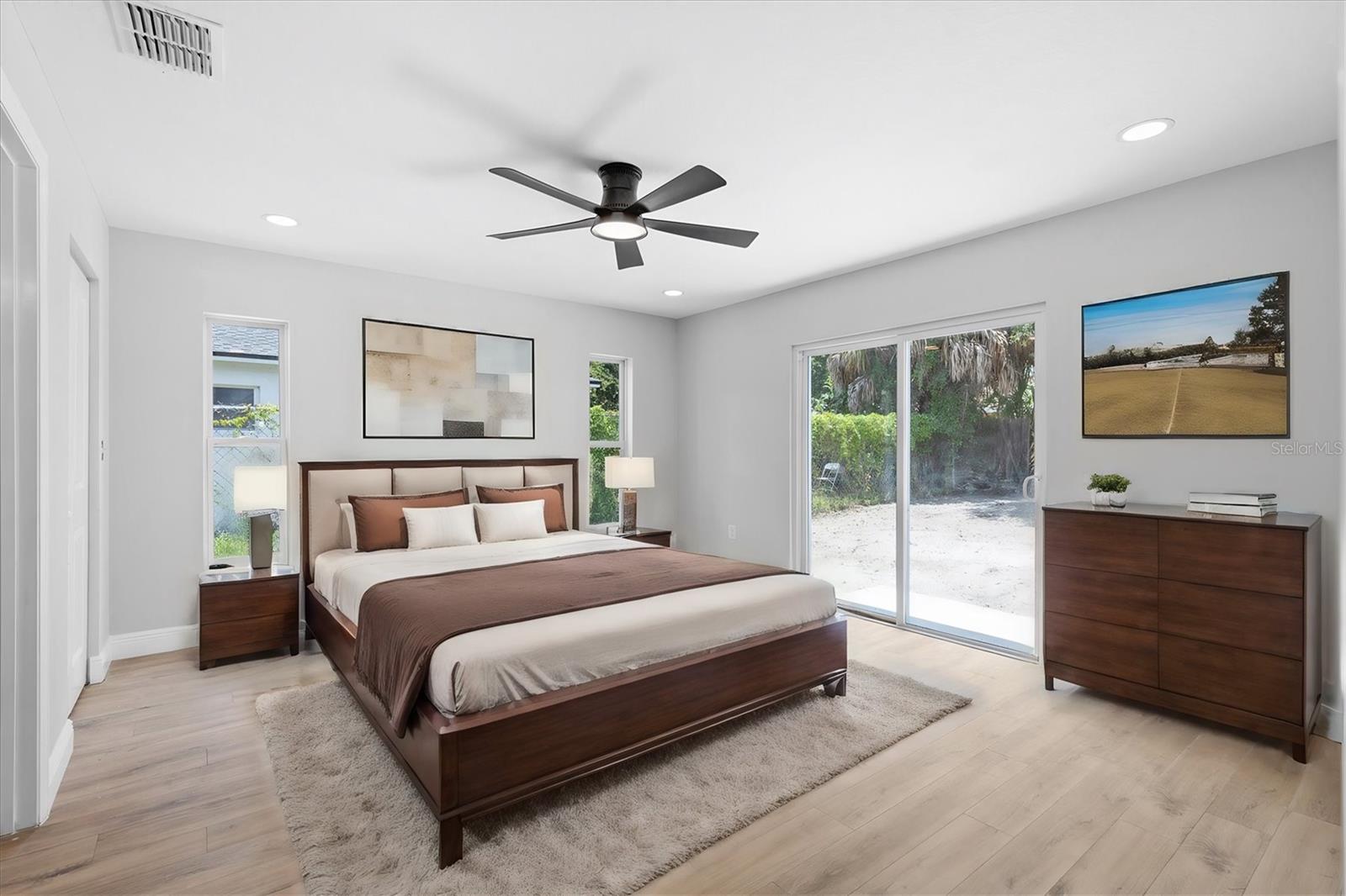 2015 E SEWARD ST, TAMPA, FL, 33604
