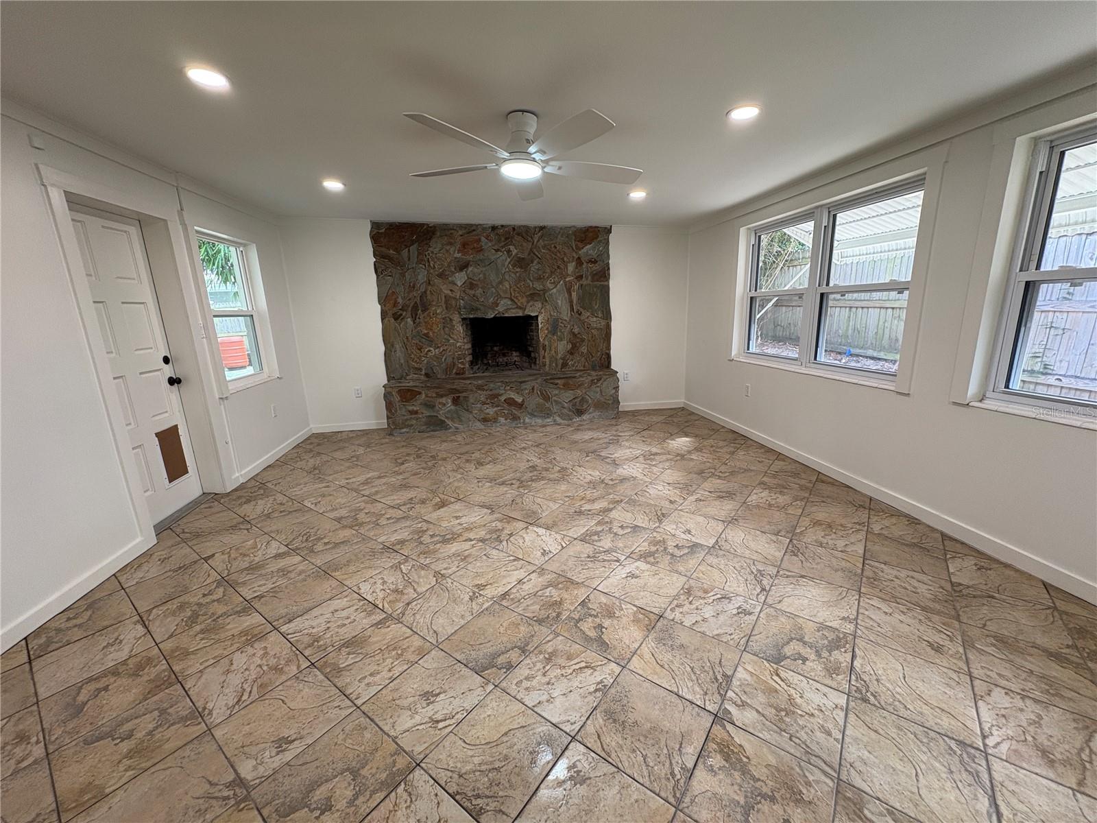 1140 3RD ST N, SAFETY HARBOR, FL, 34695