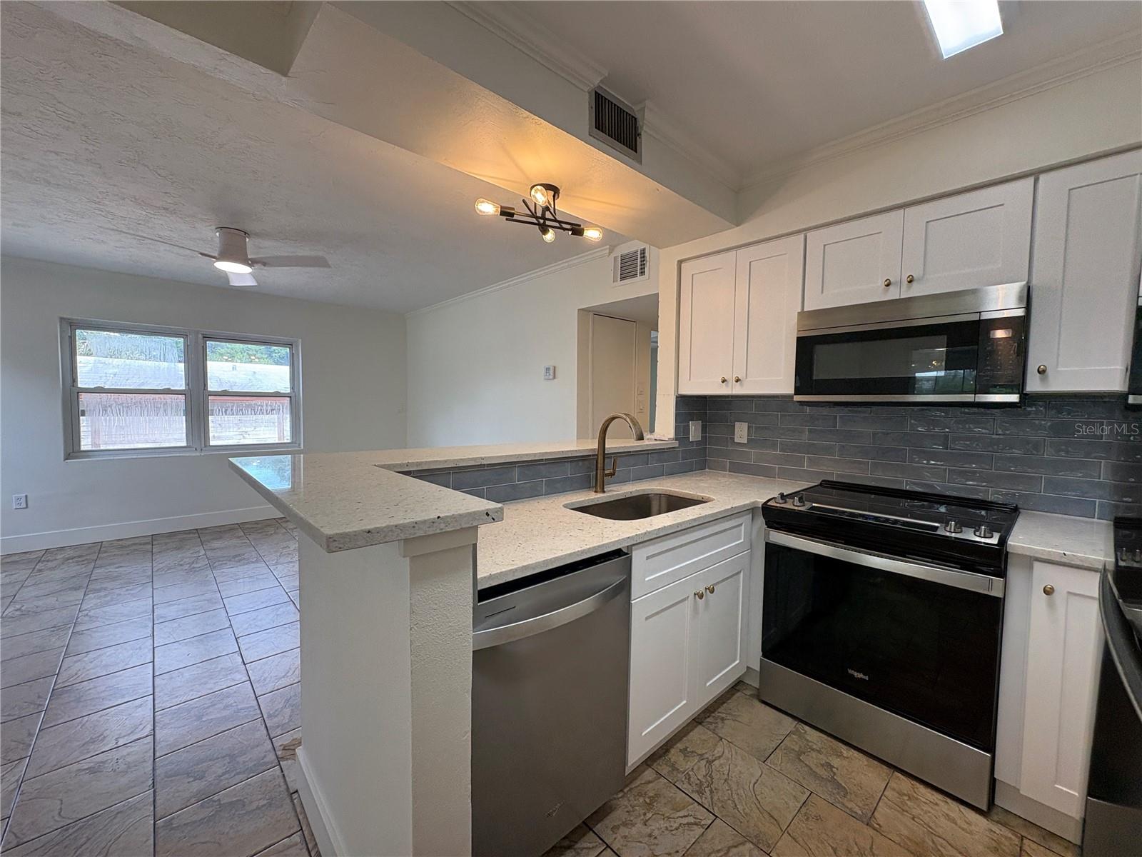 1140 3RD ST N, SAFETY HARBOR, FL, 34695