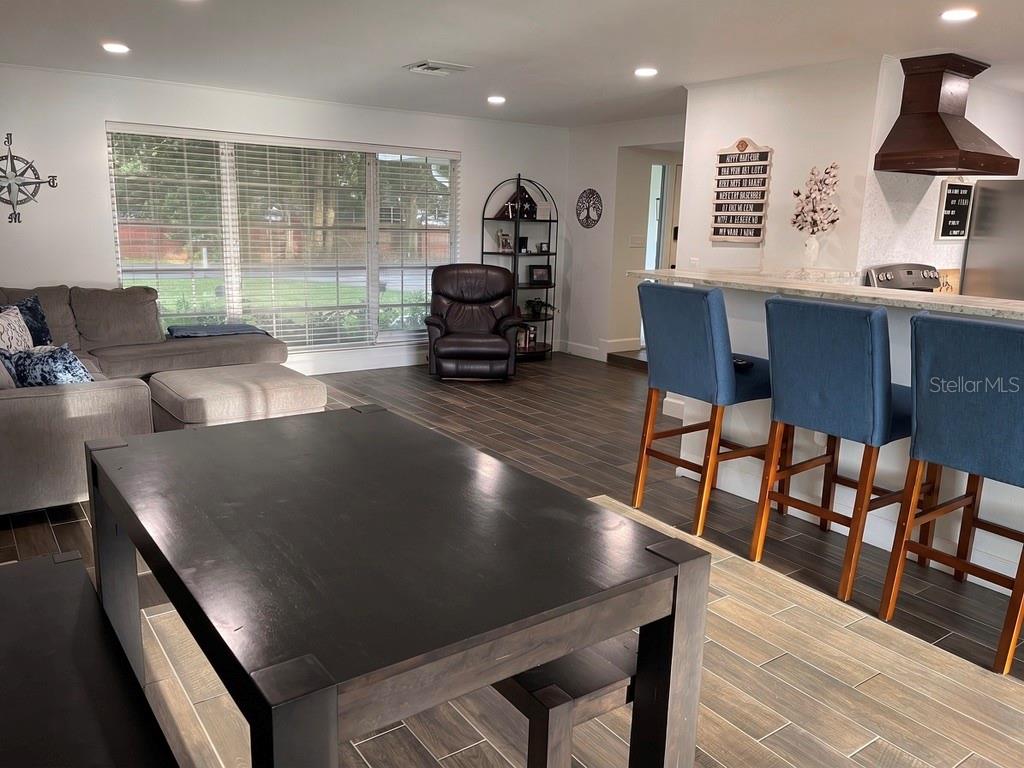 12001 N GOMEZ AVE, TAMPA, FL, 33618