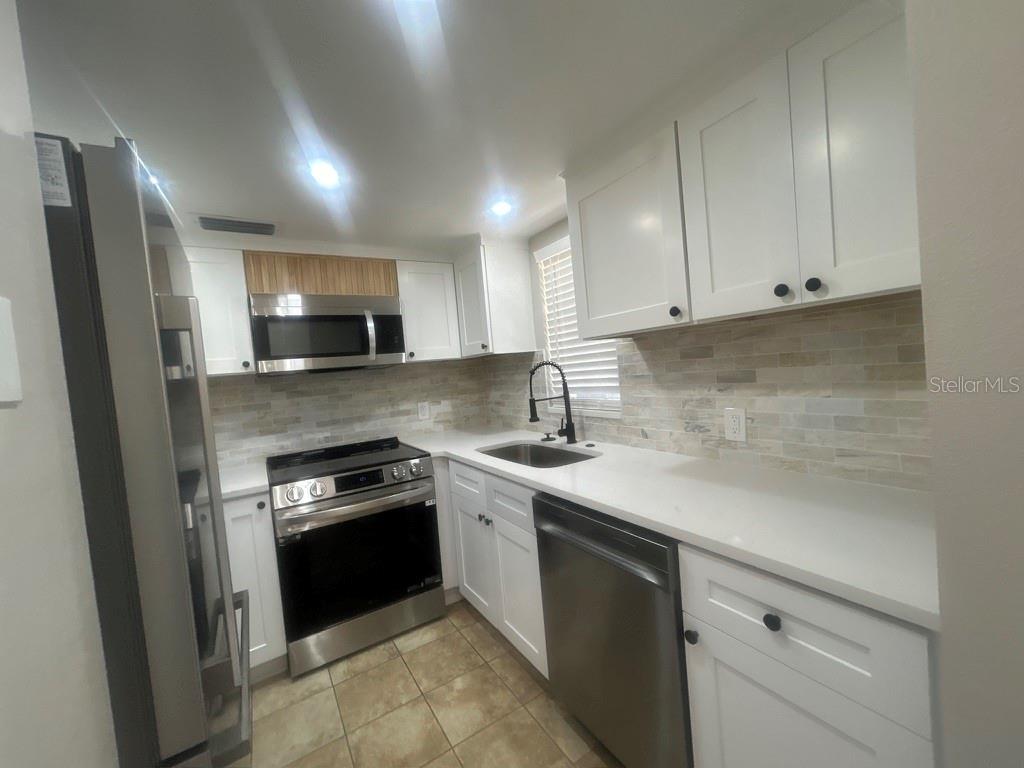 4901 ONYX LN #102, NEW PORT RICHEY, FL, 34652