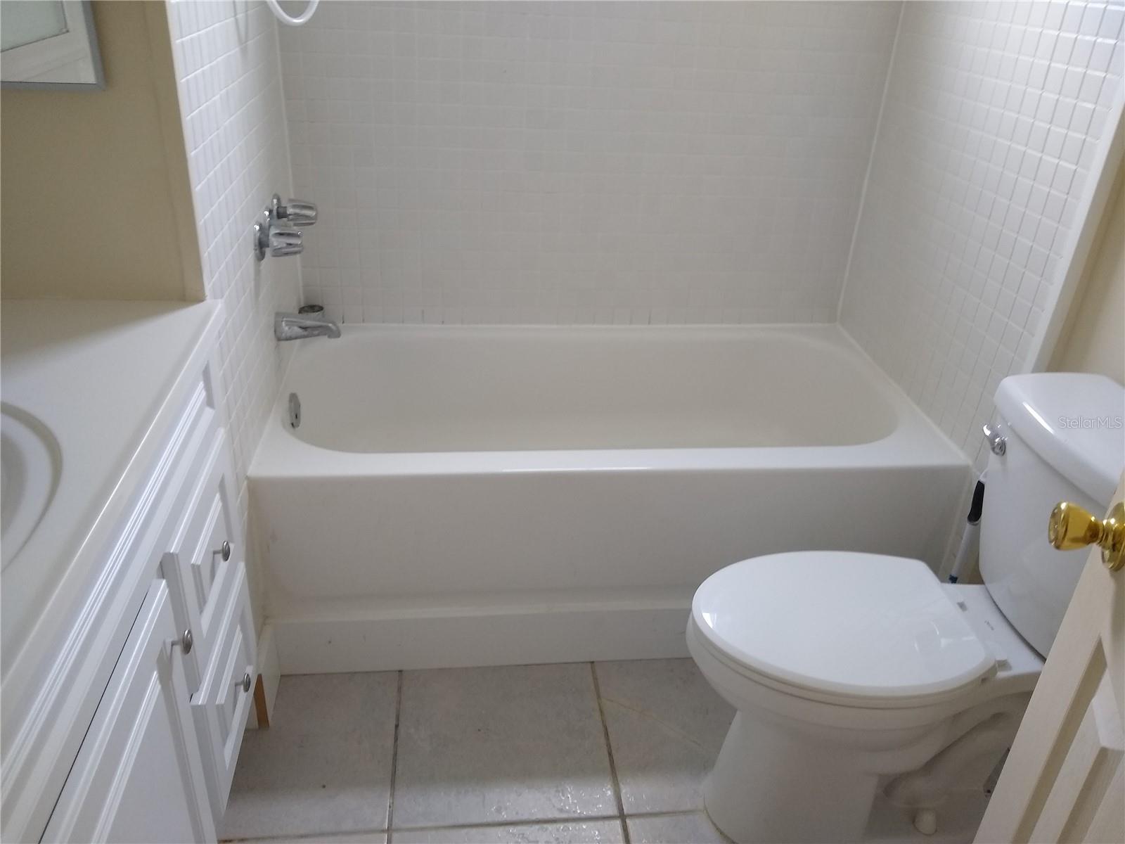 205 52ND AVENUE DR W, BRADENTON, FL, 34207