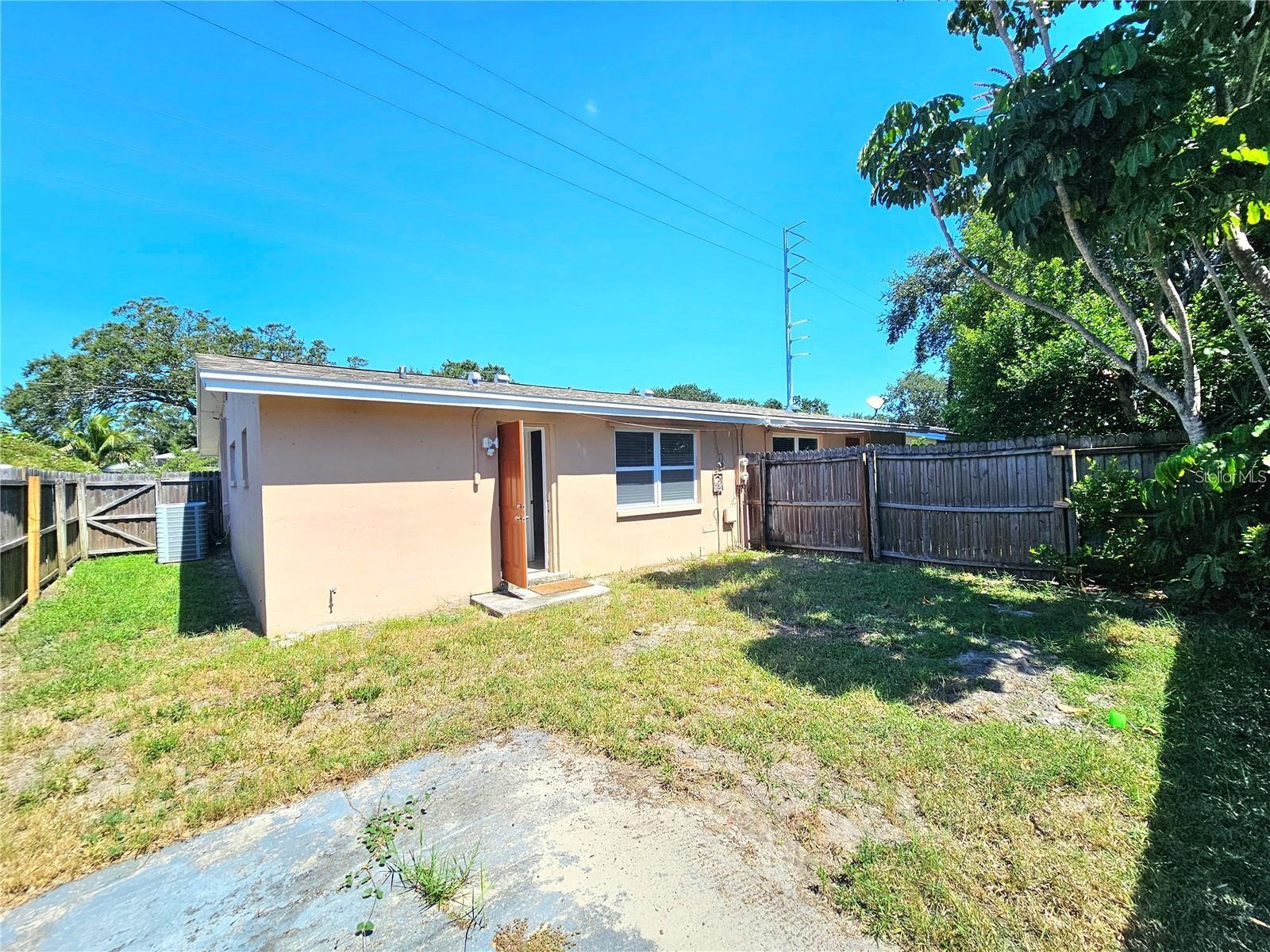 611 LYNDHURST ST, DUNEDIN, FL, 34698