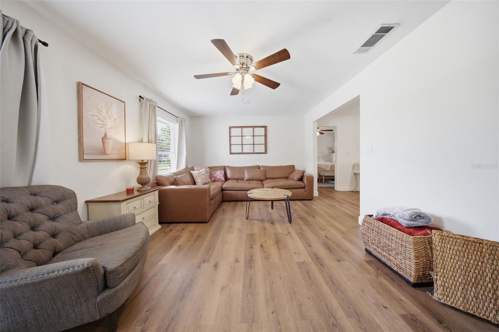 732 LAUREL WAY, CASSELBERRY, FL, 32707