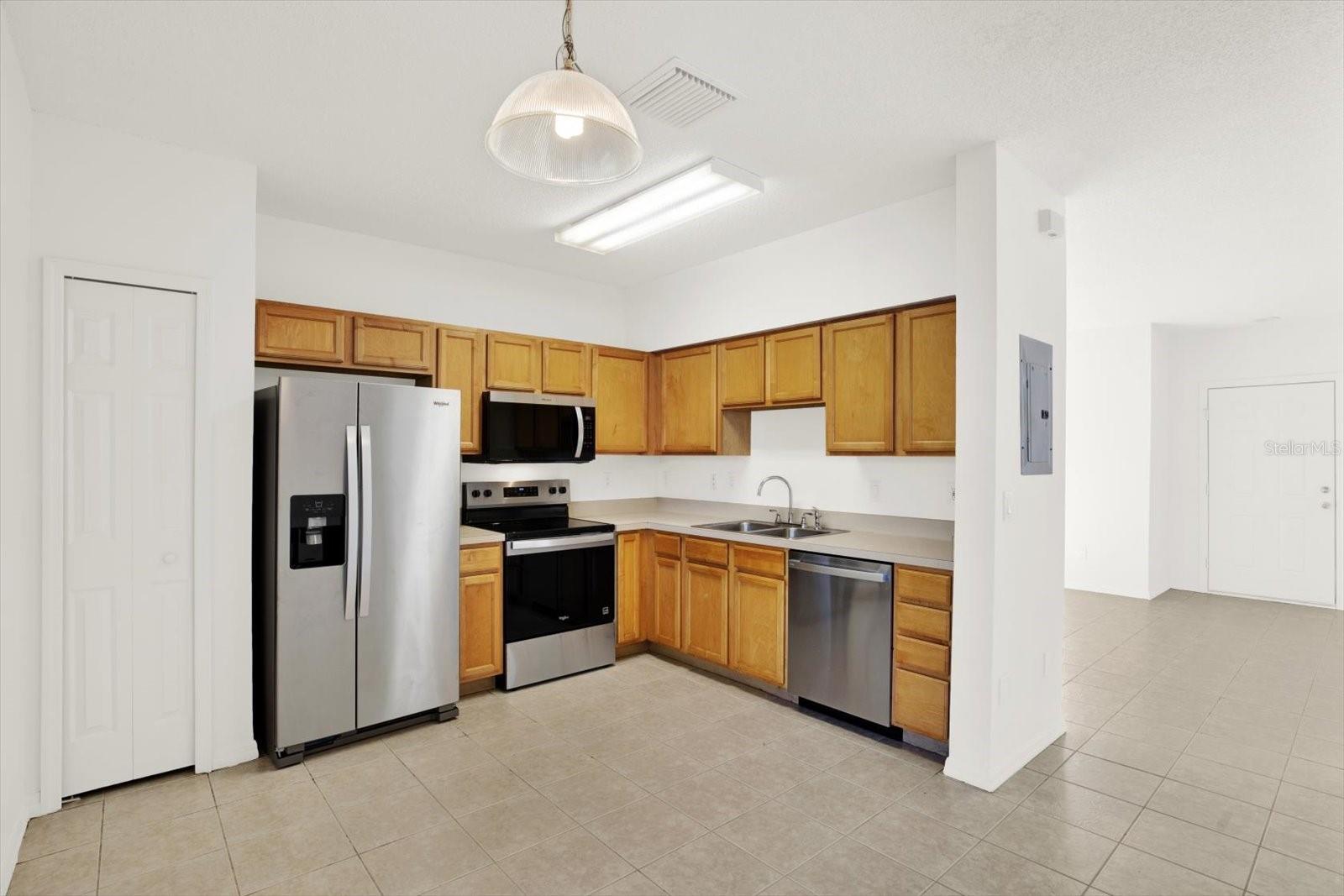 1439 SEDGWICK DR, WESLEY CHAPEL, FL, 33543