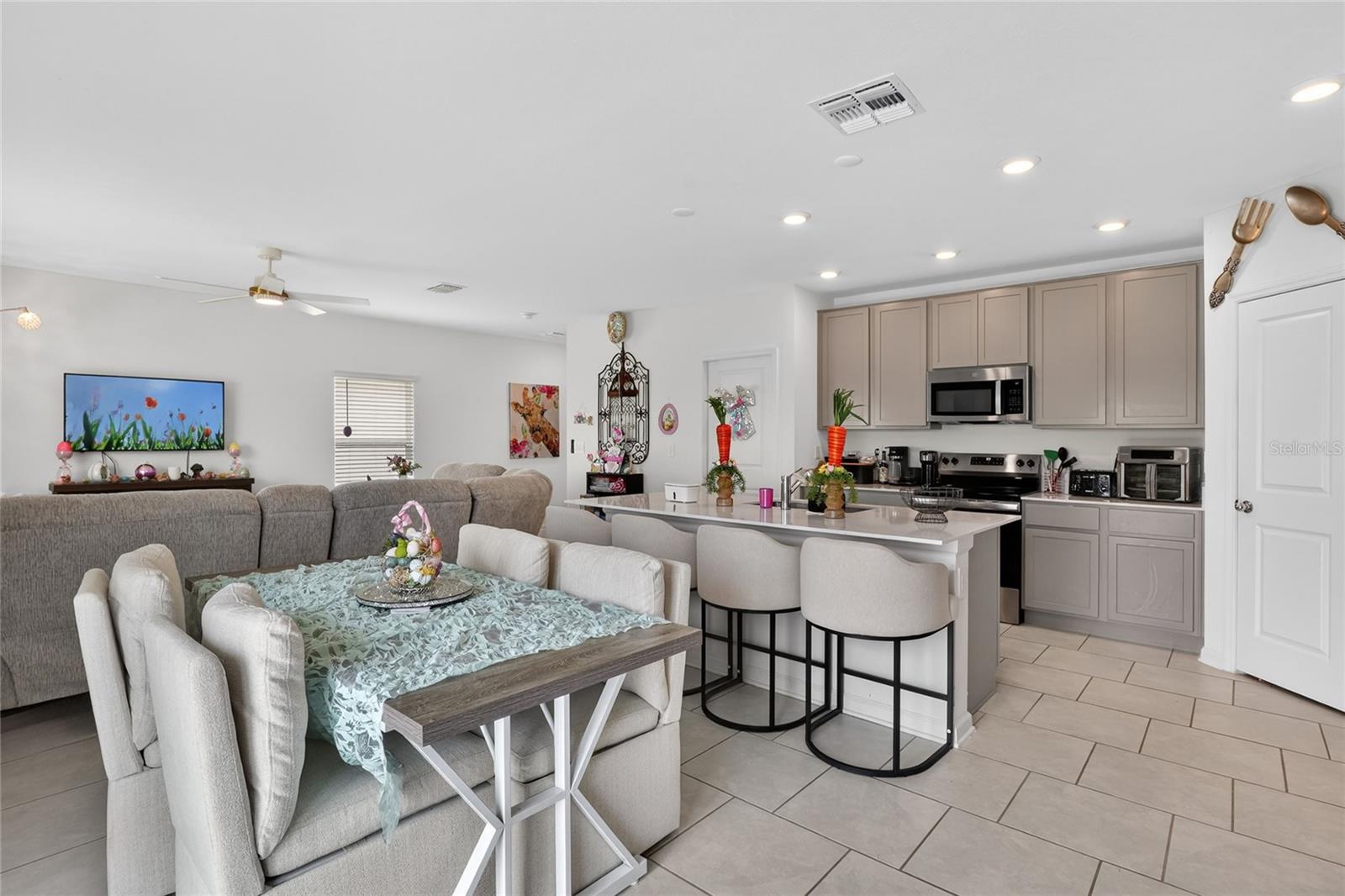545 BELL PRAIRIE CIR, LAKE WALES, FL, 33859