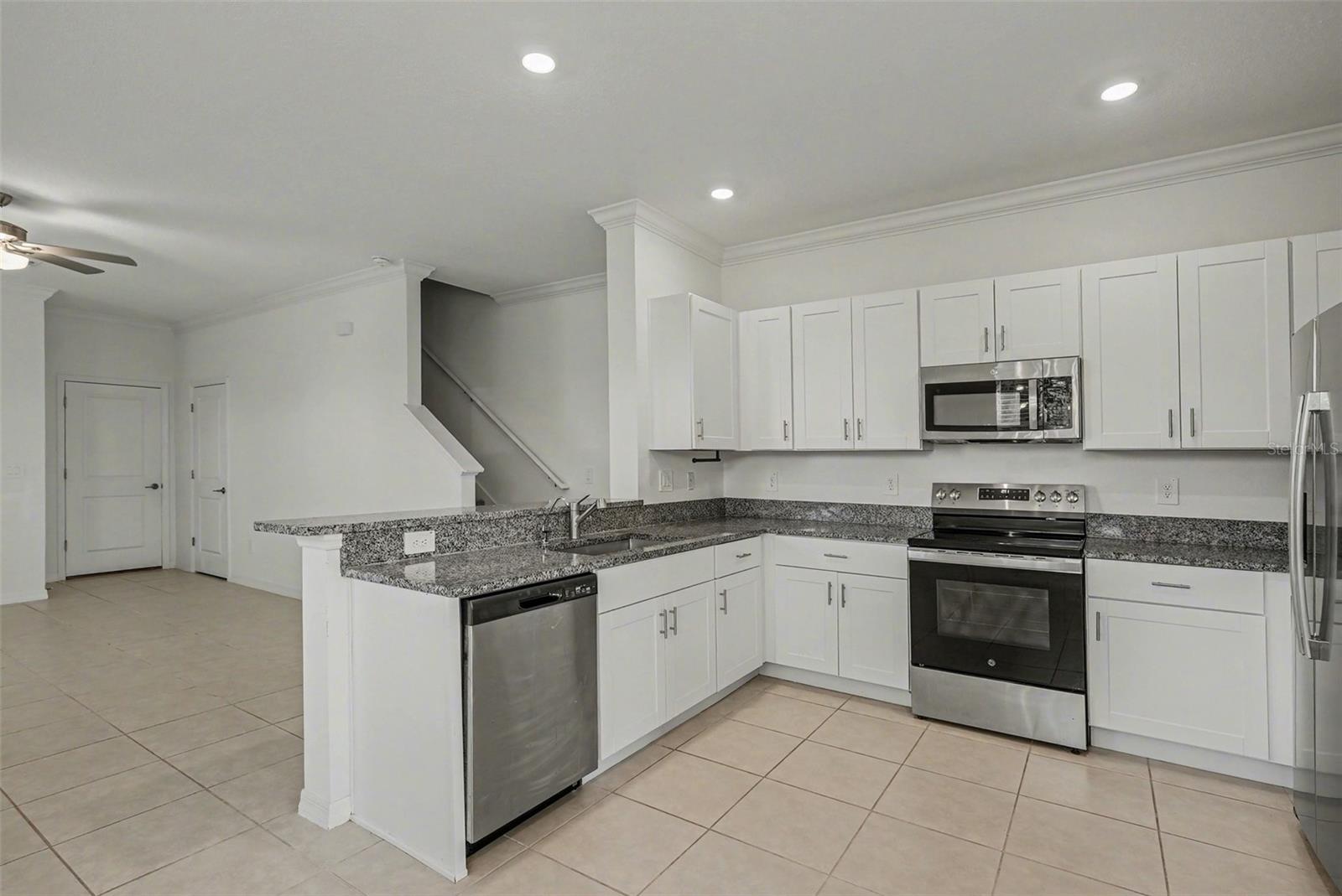 36456 WELL HILL WAY, ZEPHYRHILLS, FL, 33541