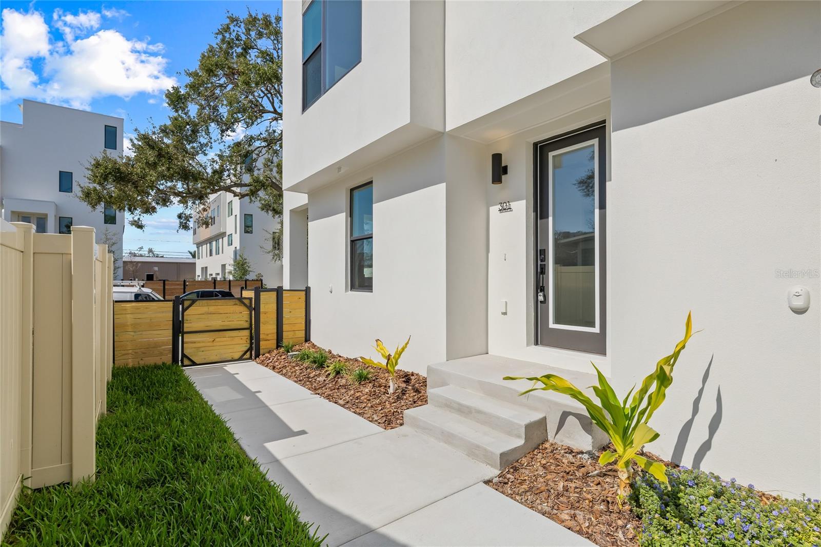 301 15TH ST N, ST PETERSBURG, FL, 33705