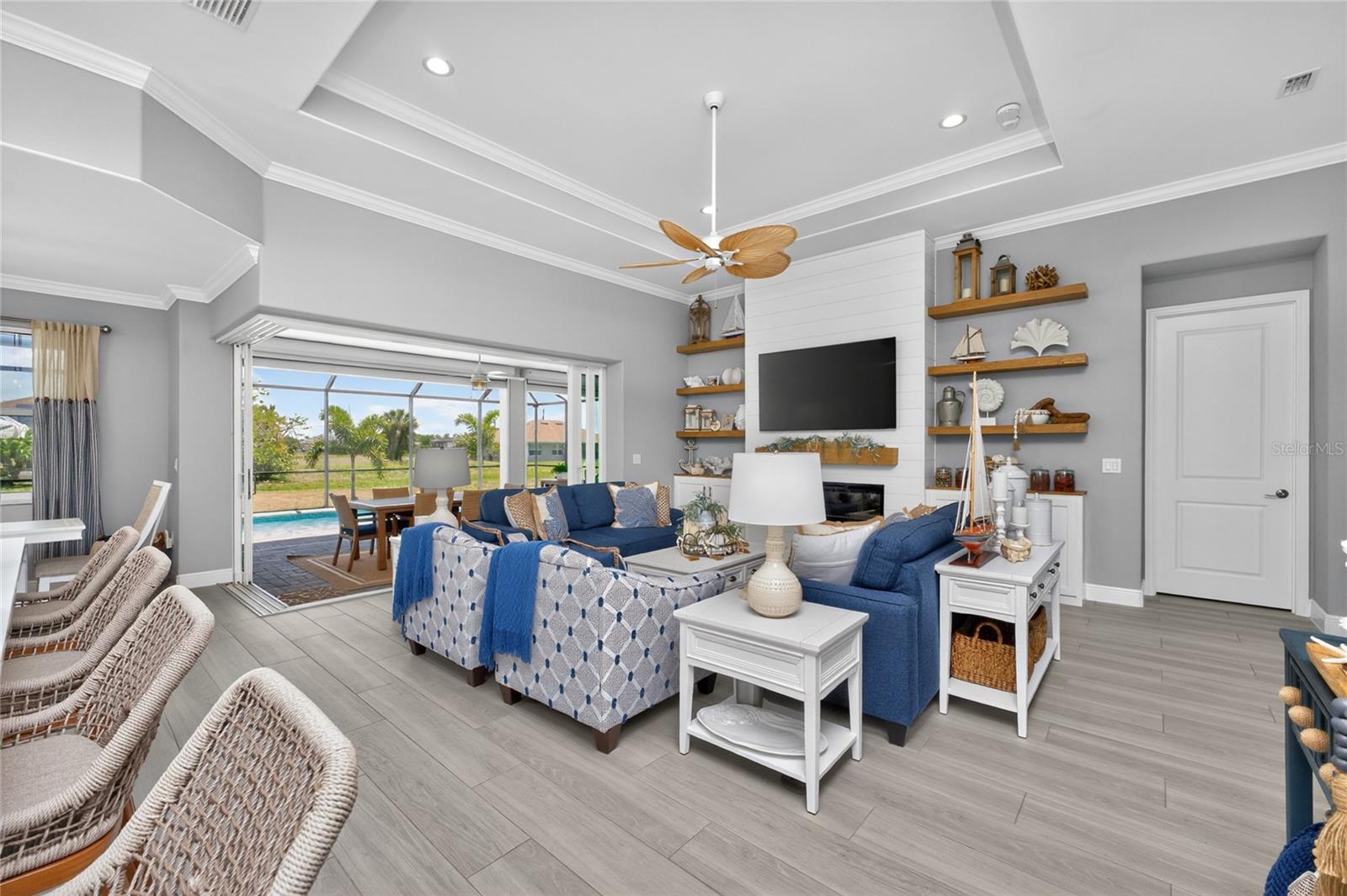 255 ROTONDA BLVD S, ROTONDA WEST, FL, 33947