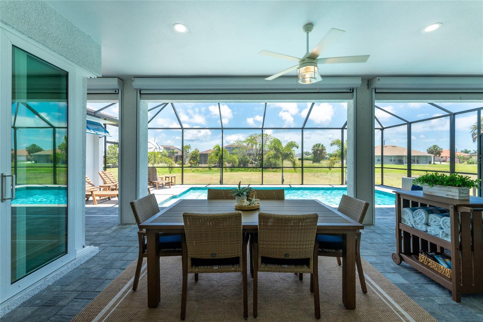 255 ROTONDA BLVD S, ROTONDA WEST, FL, 33947