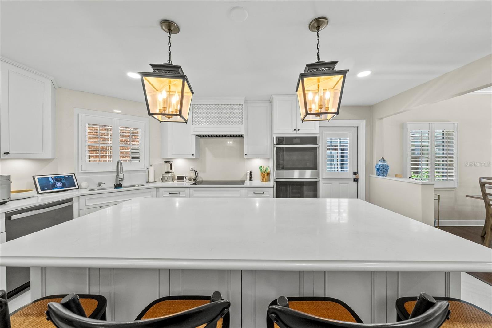 47 AEGEAN AVE, TAMPA, FL, 33606
