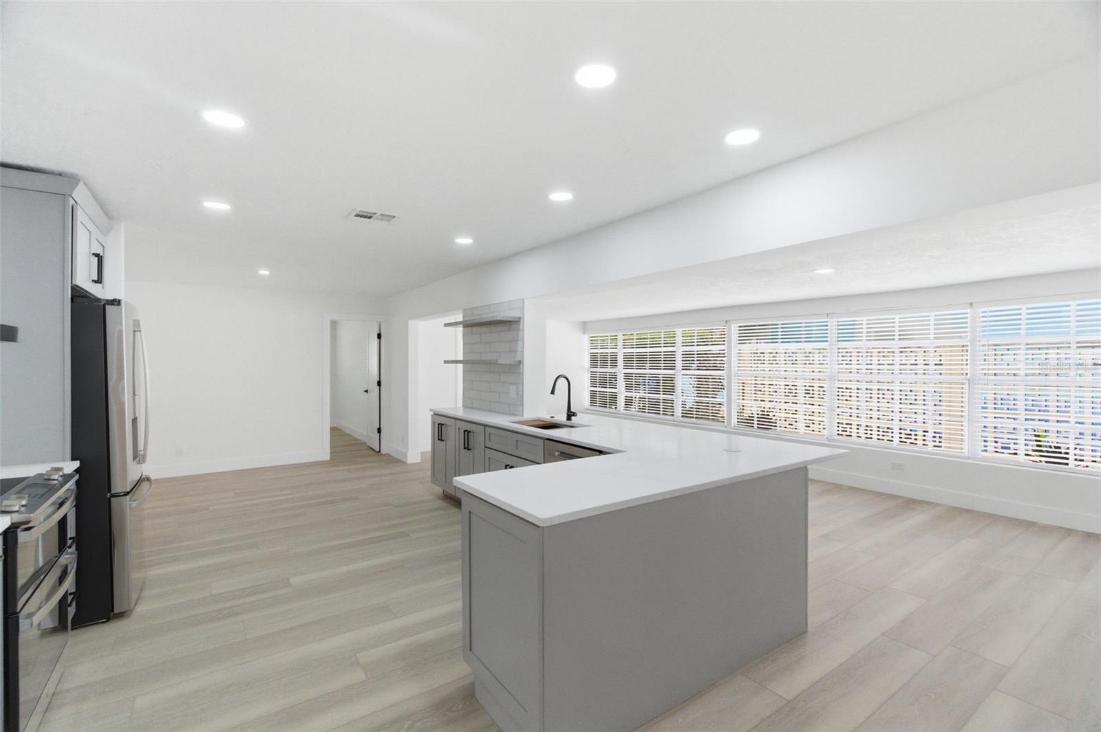 1200 80TH ST S, ST PETERSBURG, FL, 33707