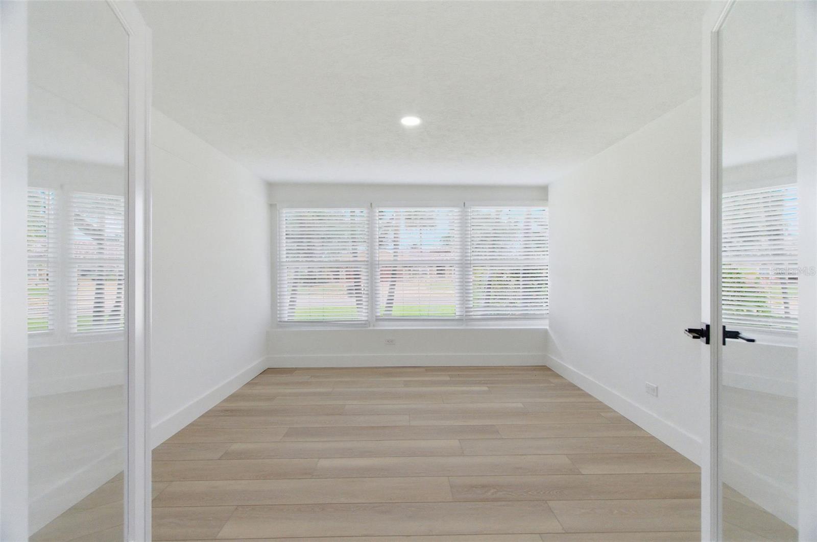 1200 80TH ST S, ST PETERSBURG, FL, 33707