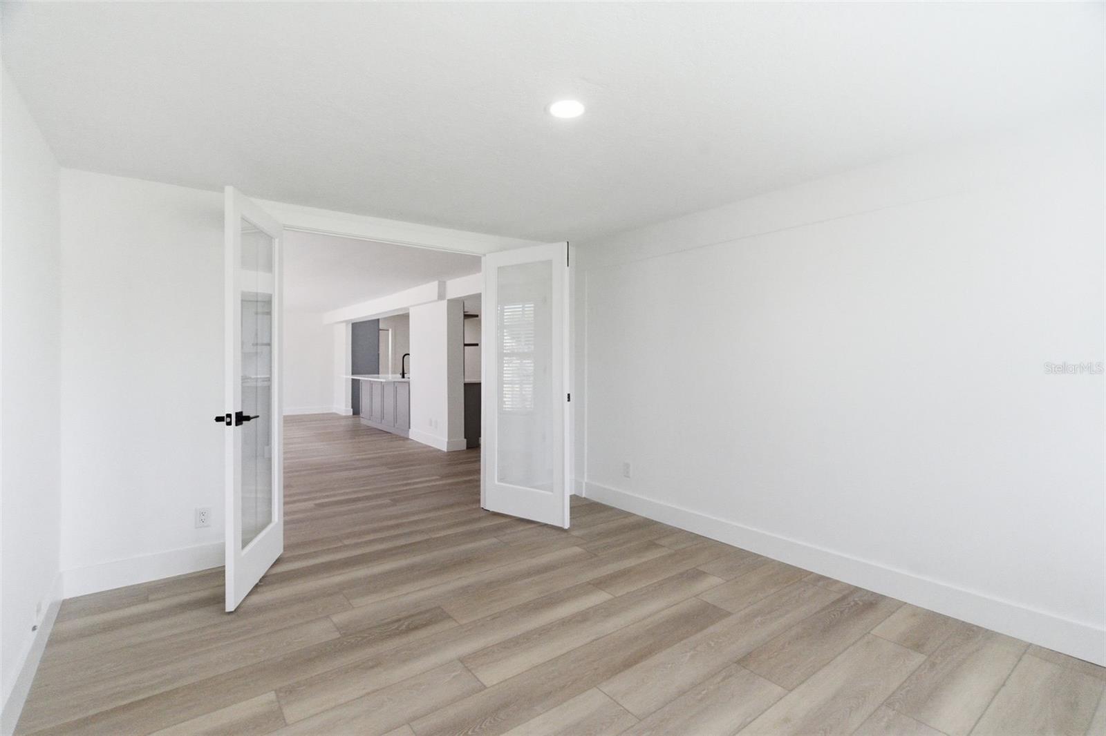 1200 80TH ST S, ST PETERSBURG, FL, 33707