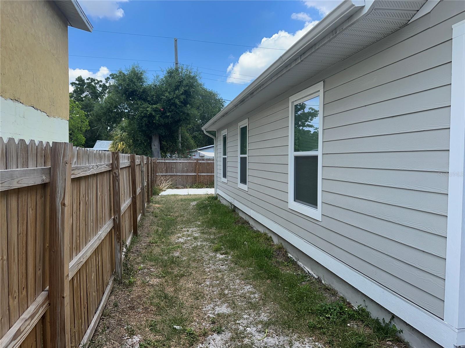 3735 39TH AVE N, ST PETERSBURG, FL, 33714
