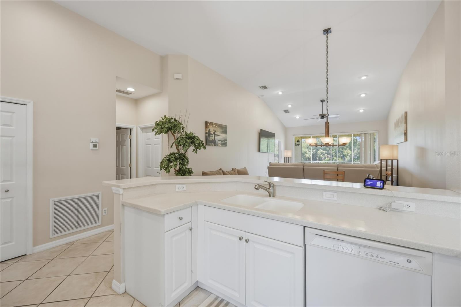 5629 KEY LARGO CT #B06, BRADENTON, FL, 34203