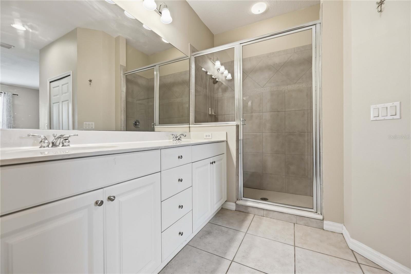 5629 KEY LARGO CT #B06, BRADENTON, FL, 34203