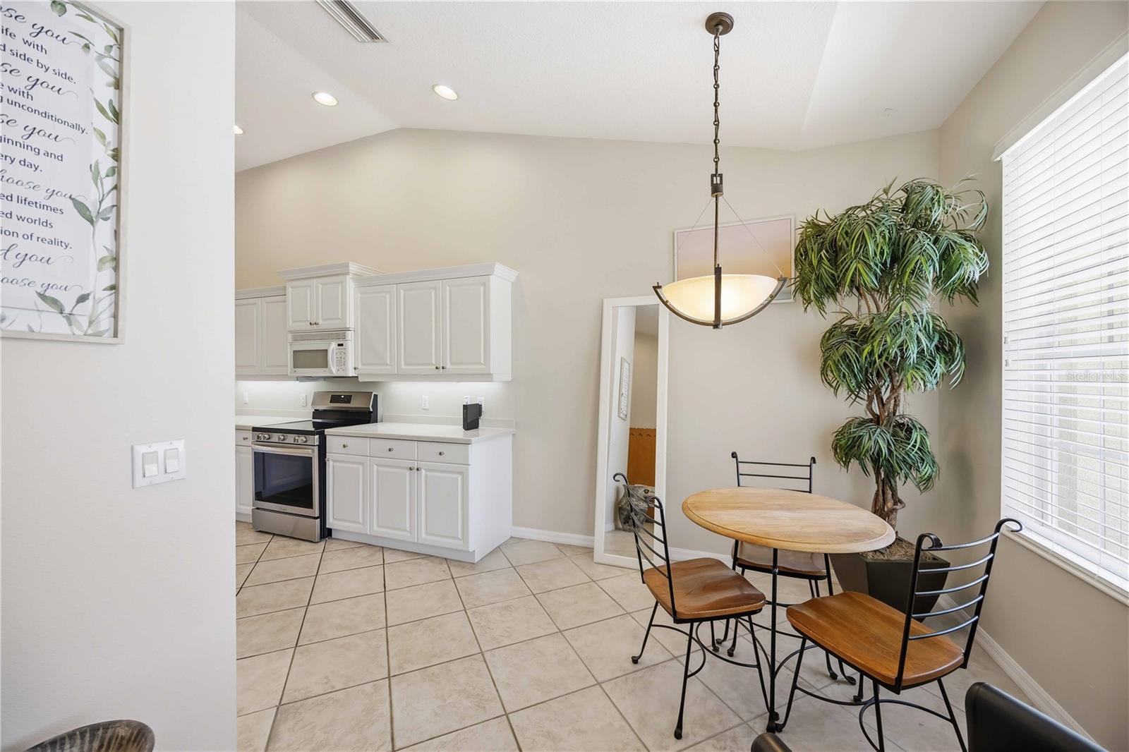 5629 KEY LARGO CT #B06, BRADENTON, FL, 34203