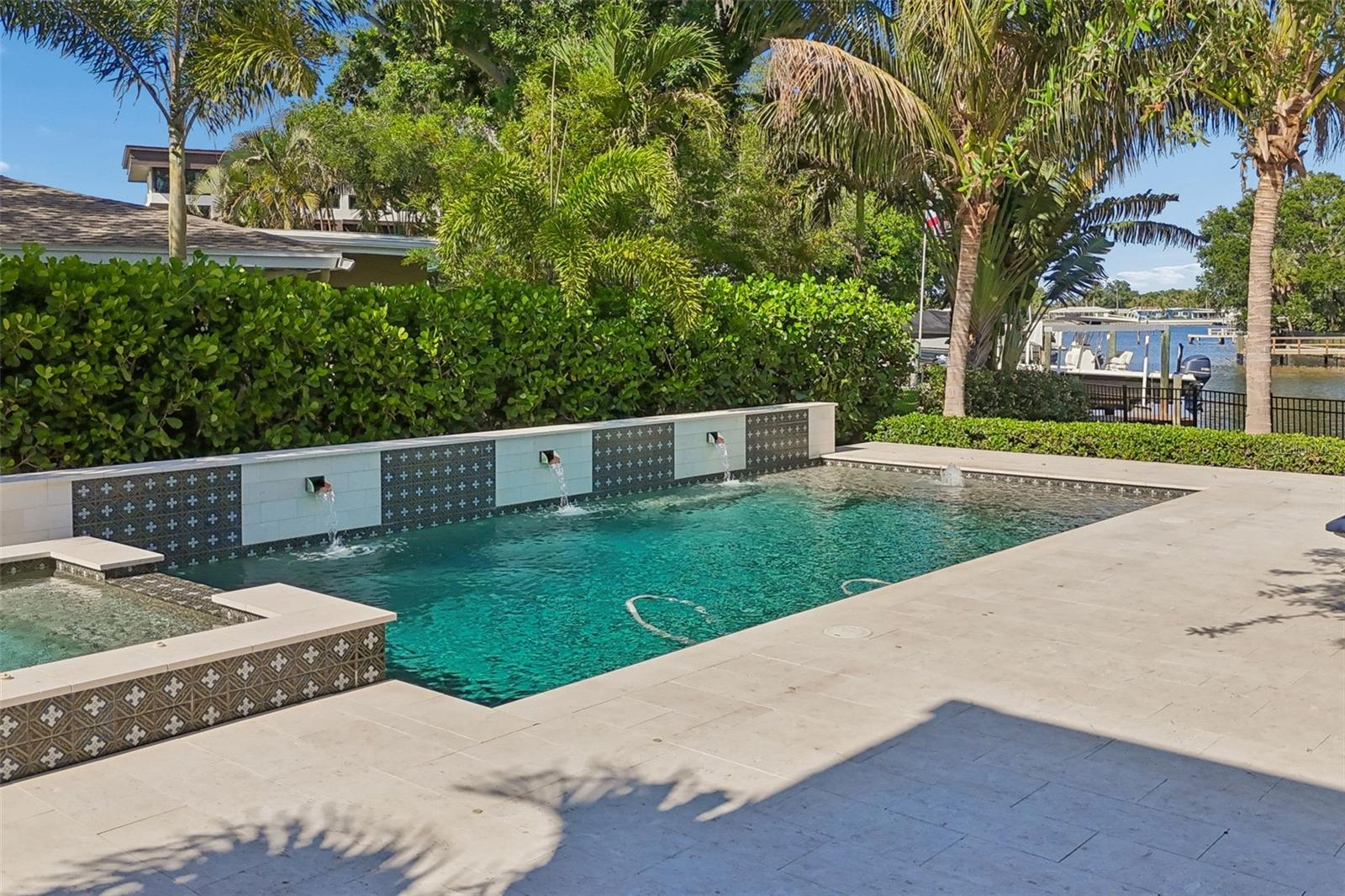 3301 MAPLE ST NE, ST PETERSBURG, FL, 33704