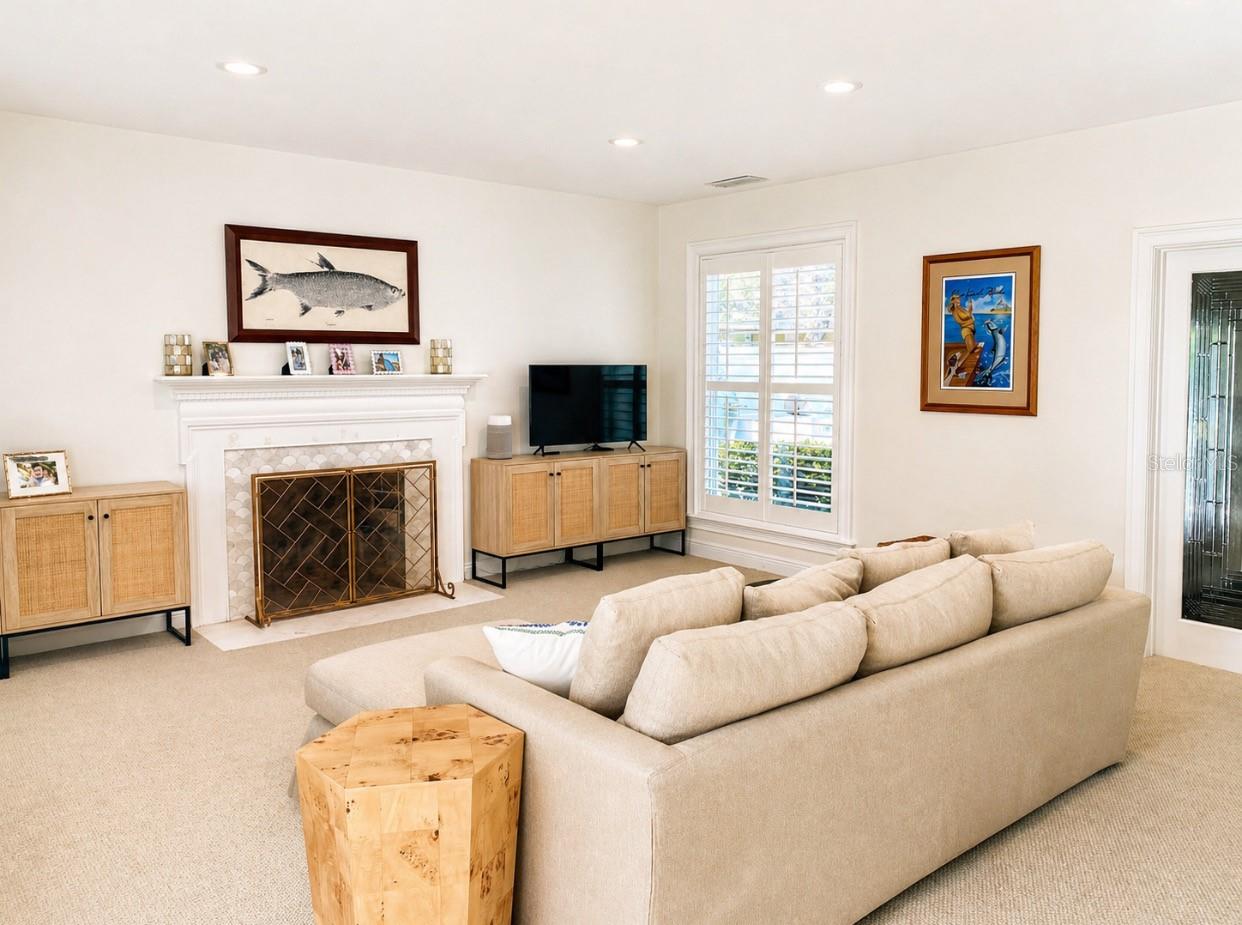 3301 MAPLE ST NE, ST PETERSBURG, FL, 33704