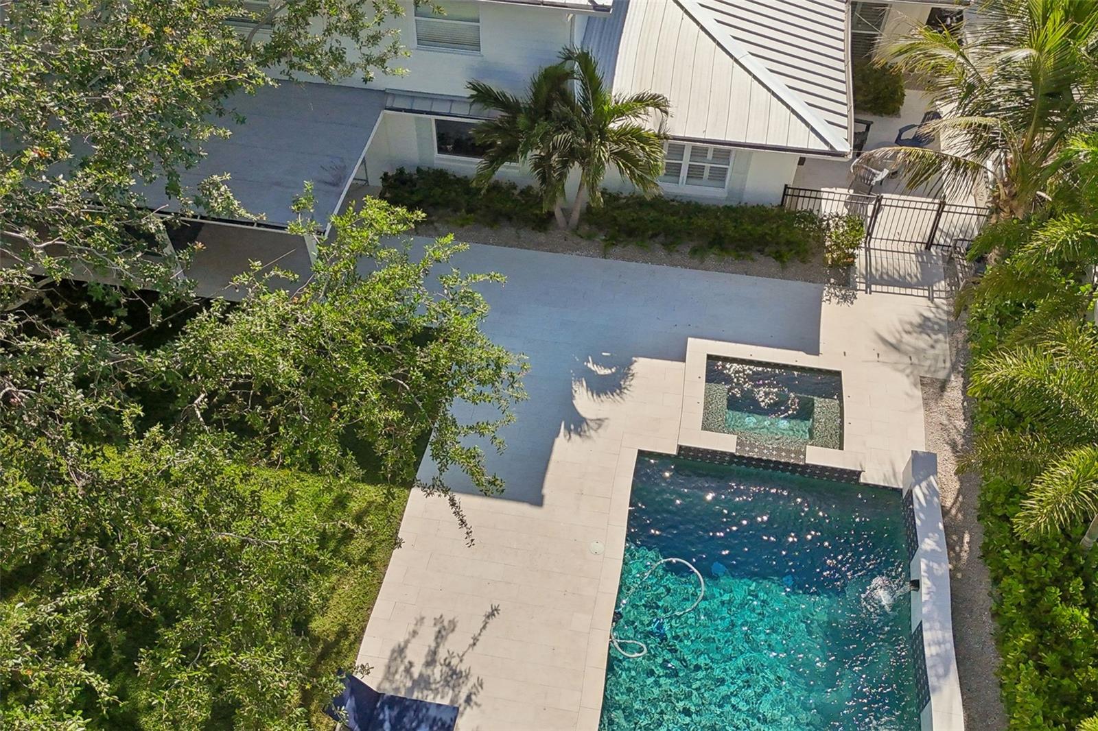 3301 MAPLE ST NE, ST PETERSBURG, FL, 33704