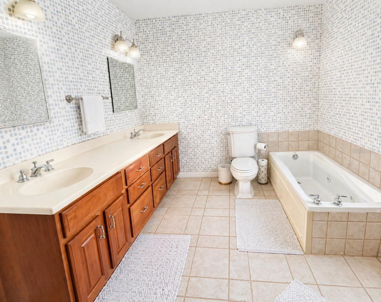 3301 MAPLE ST NE, ST PETERSBURG, FL, 33704